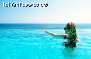 [P02] O vedere spre mare dintr- o piscină de pe acoperiș.  » foto by Adri88
 - 
<span class="allrVoted glyphicon glyphicon-heart hidden" id="av1104675"></span>
<a class="m-l-10 hidden" id="sv1104675" onclick="voting_Foto_DelVot(,1104675,12206)" role="button">șterge vot <span class="glyphicon glyphicon-remove"></span></a>
<a id="v91104675" class=" c-red"  onclick="voting_Foto_SetVot(1104675)" role="button"><span class="glyphicon glyphicon-heart-empty"></span> <b>LIKE</b> = Votează poza</a> <img class="hidden"  id="f1104675W9" src="/imagini/loader.gif" border="0" /><span class="AjErrMes hidden" id="e1104675ErM"></span>