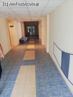 [P21] Hol intrare in hotel 3* » foto by dantonela06
 - 
<span class="allrVoted glyphicon glyphicon-heart hidden" id="av1001760"></span>
<a class="m-l-10 hidden" id="sv1001760" onclick="voting_Foto_DelVot(,1001760,12206)" role="button">șterge vot <span class="glyphicon glyphicon-remove"></span></a>
<a id="v91001760" class=" c-red"  onclick="voting_Foto_SetVot(1001760)" role="button"><span class="glyphicon glyphicon-heart-empty"></span> <b>LIKE</b> = Votează poza</a> <img class="hidden"  id="f1001760W9" src="/imagini/loader.gif" border="0" /><span class="AjErrMes hidden" id="e1001760ErM"></span>