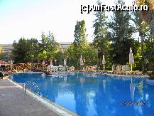 [P11] Piscina hotelului, suficient de mare » foto by bitnic
 - 
<span class="allrVoted glyphicon glyphicon-heart hidden" id="av347930"></span>
<a class="m-l-10 hidden" id="sv347930" onclick="voting_Foto_DelVot(,347930,12212)" role="button">șterge vot <span class="glyphicon glyphicon-remove"></span></a>
<a id="v9347930" class=" c-red"  onclick="voting_Foto_SetVot(347930)" role="button"><span class="glyphicon glyphicon-heart-empty"></span> <b>LIKE</b> = Votează poza</a> <img class="hidden"  id="f347930W9" src="/imagini/loader.gif" border="0" /><span class="AjErrMes hidden" id="e347930ErM"></span>