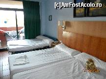 [P19] Camera de hotel destul de spatioasa pentru cat am timp am petrecut aici...  » foto by bitnic
 - 
<span class="allrVoted glyphicon glyphicon-heart hidden" id="av347938"></span>
<a class="m-l-10 hidden" id="sv347938" onclick="voting_Foto_DelVot(,347938,12212)" role="button">șterge vot <span class="glyphicon glyphicon-remove"></span></a>
<a id="v9347938" class=" c-red"  onclick="voting_Foto_SetVot(347938)" role="button"><span class="glyphicon glyphicon-heart-empty"></span> <b>LIKE</b> = Votează poza</a> <img class="hidden"  id="f347938W9" src="/imagini/loader.gif" border="0" /><span class="AjErrMes hidden" id="e347938ErM"></span>