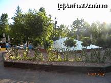 [P07] In curtea hotelului, catre piscina » foto by bitnic
 - 
<span class="allrVoted glyphicon glyphicon-heart hidden" id="av347926"></span>
<a class="m-l-10 hidden" id="sv347926" onclick="voting_Foto_DelVot(,347926,12212)" role="button">șterge vot <span class="glyphicon glyphicon-remove"></span></a>
<a id="v9347926" class=" c-red"  onclick="voting_Foto_SetVot(347926)" role="button"><span class="glyphicon glyphicon-heart-empty"></span> <b>LIKE</b> = Votează poza</a> <img class="hidden"  id="f347926W9" src="/imagini/loader.gif" border="0" /><span class="AjErrMes hidden" id="e347926ErM"></span>