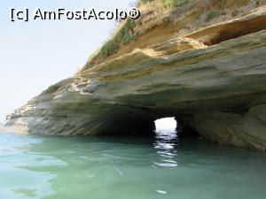 [P07] tunelul iubirii din CANALE DELL'AMORE sunt 2 variante de legenda: ori cei doi trec inot prin el si vor ramane impreuna - ever ori inoti singur prin el si la capatul celalalt iti intalnesti iubirea. Bineinteles daca nu te ineci/inecati ca sunt valuri puternice si curenti.  » foto by ascomp*
 - 
<span class="allrVoted glyphicon glyphicon-heart hidden" id="av769985"></span>
<a class="m-l-10 hidden" id="sv769985" onclick="voting_Foto_DelVot(,769985,12234)" role="button">șterge vot <span class="glyphicon glyphicon-remove"></span></a>
<a id="v9769985" class=" c-red"  onclick="voting_Foto_SetVot(769985)" role="button"><span class="glyphicon glyphicon-heart-empty"></span> <b>LIKE</b> = Votează poza</a> <img class="hidden"  id="f769985W9" src="/imagini/loader.gif" border="0" /><span class="AjErrMes hidden" id="e769985ErM"></span>