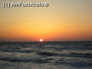 [P03] apus de soare » foto by lianacioban
 - 
<span class="allrVoted glyphicon glyphicon-heart hidden" id="av891818"></span>
<a class="m-l-10 hidden" id="sv891818" onclick="voting_Foto_DelVot(,891818,12244)" role="button">șterge vot <span class="glyphicon glyphicon-remove"></span></a>
<a id="v9891818" class=" c-red"  onclick="voting_Foto_SetVot(891818)" role="button"><span class="glyphicon glyphicon-heart-empty"></span> <b>LIKE</b> = Votează poza</a> <img class="hidden"  id="f891818W9" src="/imagini/loader.gif" border="0" /><span class="AjErrMes hidden" id="e891818ErM"></span>