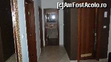 [P02] holul apartamentului se vad cele 2 bai si cele doua dormitoare » foto by elee
 - 
<span class="allrVoted glyphicon glyphicon-heart hidden" id="av454646"></span>
<a class="m-l-10 hidden" id="sv454646" onclick="voting_Foto_DelVot(,454646,12245)" role="button">șterge vot <span class="glyphicon glyphicon-remove"></span></a>
<a id="v9454646" class=" c-red"  onclick="voting_Foto_SetVot(454646)" role="button"><span class="glyphicon glyphicon-heart-empty"></span> <b>LIKE</b> = Votează poza</a> <img class="hidden"  id="f454646W9" src="/imagini/loader.gif" border="0" /><span class="AjErrMes hidden" id="e454646ErM"></span>