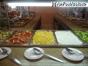 [P13] în restaurant- o parte din raionul salate » foto by Katy 20
 - 
<span class="allrVoted glyphicon glyphicon-heart hidden" id="av447123"></span>
<a class="m-l-10 hidden" id="sv447123" onclick="voting_Foto_DelVot(,447123,12251)" role="button">șterge vot <span class="glyphicon glyphicon-remove"></span></a>
<a id="v9447123" class=" c-red"  onclick="voting_Foto_SetVot(447123)" role="button"><span class="glyphicon glyphicon-heart-empty"></span> <b>LIKE</b> = Votează poza</a> <img class="hidden"  id="f447123W9" src="/imagini/loader.gif" border="0" /><span class="AjErrMes hidden" id="e447123ErM"></span>