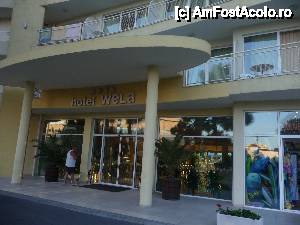 [P06] intrarea în hotel-în partea stanga este una din parcari, pentru clientii hotelului » foto by Katy 20
 - 
<span class="allrVoted glyphicon glyphicon-heart hidden" id="av447107"></span>
<a class="m-l-10 hidden" id="sv447107" onclick="voting_Foto_DelVot(,447107,12251)" role="button">șterge vot <span class="glyphicon glyphicon-remove"></span></a>
<a id="v9447107" class=" c-red"  onclick="voting_Foto_SetVot(447107)" role="button"><span class="glyphicon glyphicon-heart-empty"></span> <b>LIKE</b> = Votează poza</a> <img class="hidden"  id="f447107W9" src="/imagini/loader.gif" border="0" /><span class="AjErrMes hidden" id="e447107ErM"></span>