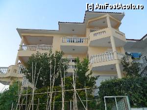 [P04] Villa Kostas - partea aceasta este cu fata spre spatele hotelului Asterias :)  » foto by Dabator
 - 
<span class="allrVoted glyphicon glyphicon-heart hidden" id="av349567"></span>
<a class="m-l-10 hidden" id="sv349567" onclick="voting_Foto_DelVot(,349567,12263)" role="button">șterge vot <span class="glyphicon glyphicon-remove"></span></a>
<a id="v9349567" class=" c-red"  onclick="voting_Foto_SetVot(349567)" role="button"><span class="glyphicon glyphicon-heart-empty"></span> <b>LIKE</b> = Votează poza</a> <img class="hidden"  id="f349567W9" src="/imagini/loader.gif" border="0" /><span class="AjErrMes hidden" id="e349567ErM"></span>