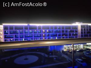 [P17] Lumina de la hotel se reflecta pe H Terra » foto by Teodor17
 - 
<span class="allrVoted glyphicon glyphicon-heart hidden" id="av1498593"></span>
<a class="m-l-10 hidden" id="sv1498593" onclick="voting_Foto_DelVot(,1498593,12264)" role="button">șterge vot <span class="glyphicon glyphicon-remove"></span></a>
<a id="v91498593" class=" c-red"  onclick="voting_Foto_SetVot(1498593)" role="button"><span class="glyphicon glyphicon-heart-empty"></span> <b>LIKE</b> = Votează poza</a> <img class="hidden"  id="f1498593W9" src="/imagini/loader.gif" border="0" /><span class="AjErrMes hidden" id="e1498593ErM"></span>