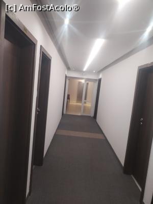 [P22] La holul din corpul lung spre holul cu lifturile » foto by Teodor17
 - 
<span class="allrVoted glyphicon glyphicon-heart hidden" id="av1498598"></span>
<a class="m-l-10 hidden" id="sv1498598" onclick="voting_Foto_DelVot(,1498598,12264)" role="button">șterge vot <span class="glyphicon glyphicon-remove"></span></a>
<a id="v91498598" class=" c-red"  onclick="voting_Foto_SetVot(1498598)" role="button"><span class="glyphicon glyphicon-heart-empty"></span> <b>LIKE</b> = Votează poza</a> <img class="hidden"  id="f1498598W9" src="/imagini/loader.gif" border="0" /><span class="AjErrMes hidden" id="e1498598ErM"></span>