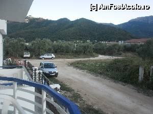 [P16] Vedere din balcon in stanga » foto by floricica32
 - 
<span class="allrVoted glyphicon glyphicon-heart hidden" id="av510378"></span>
<a class="m-l-10 hidden" id="sv510378" onclick="voting_Foto_DelVot(,510378,12301)" role="button">șterge vot <span class="glyphicon glyphicon-remove"></span></a>
<a id="v9510378" class=" c-red"  onclick="voting_Foto_SetVot(510378)" role="button"><span class="glyphicon glyphicon-heart-empty"></span> <b>LIKE</b> = Votează poza</a> <img class="hidden"  id="f510378W9" src="/imagini/loader.gif" border="0" /><span class="AjErrMes hidden" id="e510378ErM"></span>