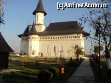 [P09] biserica nouă în bătaia soarelui. » foto by Larissa
 - 
<span class="allrVoted glyphicon glyphicon-heart hidden" id="av274023"></span>
<a class="m-l-10 hidden" id="sv274023" onclick="voting_Foto_DelVot(,274023,12357)" role="button">șterge vot <span class="glyphicon glyphicon-remove"></span></a>
<a id="v9274023" class=" c-red"  onclick="voting_Foto_SetVot(274023)" role="button"><span class="glyphicon glyphicon-heart-empty"></span> <b>LIKE</b> = Votează poza</a> <img class="hidden"  id="f274023W9" src="/imagini/loader.gif" border="0" /><span class="AjErrMes hidden" id="e274023ErM"></span>