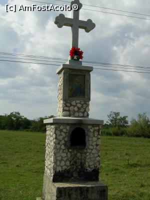 [P12] Mănăstirea Hodoș-Bodrog - Troiță pe "Drumul Crucii". » foto by iulianic
 - 
<span class="allrVoted glyphicon glyphicon-heart hidden" id="av1217279"></span>
<a class="m-l-10 hidden" id="sv1217279" onclick="voting_Foto_DelVot(,1217279,12357)" role="button">șterge vot <span class="glyphicon glyphicon-remove"></span></a>
<a id="v91217279" class=" c-red"  onclick="voting_Foto_SetVot(1217279)" role="button"><span class="glyphicon glyphicon-heart-empty"></span> <b>LIKE</b> = Votează poza</a> <img class="hidden"  id="f1217279W9" src="/imagini/loader.gif" border="0" /><span class="AjErrMes hidden" id="e1217279ErM"></span>