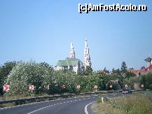 [P01] Biserica Vinga vazuta dinspre sosea venind de la Timisoara. » foto by presario
 - 
<span class="allrVoted glyphicon glyphicon-heart hidden" id="av134714"></span>
<a class="m-l-10 hidden" id="sv134714" onclick="voting_Foto_DelVot(,134714,12357)" role="button">șterge vot <span class="glyphicon glyphicon-remove"></span></a>
<a id="v9134714" class=" c-red"  onclick="voting_Foto_SetVot(134714)" role="button"><span class="glyphicon glyphicon-heart-empty"></span> <b>LIKE</b> = Votează poza</a> <img class="hidden"  id="f134714W9" src="/imagini/loader.gif" border="0" /><span class="AjErrMes hidden" id="e134714ErM"></span>