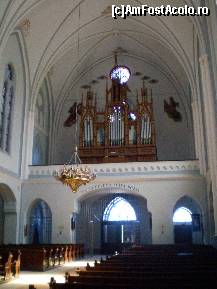[P16] Biserica din Vinga - partea din spate cu orga. » foto by presario
 - 
<span class="allrVoted glyphicon glyphicon-heart hidden" id="av134747"></span>
<a class="m-l-10 hidden" id="sv134747" onclick="voting_Foto_DelVot(,134747,12357)" role="button">șterge vot <span class="glyphicon glyphicon-remove"></span></a>
<a id="v9134747" class=" c-red"  onclick="voting_Foto_SetVot(134747)" role="button"><span class="glyphicon glyphicon-heart-empty"></span> <b>LIKE</b> = Votează poza</a> <img class="hidden"  id="f134747W9" src="/imagini/loader.gif" border="0" /><span class="AjErrMes hidden" id="e134747ErM"></span>
