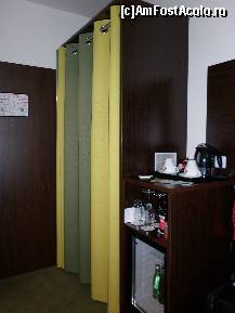 [P05] Dulap si minibar » foto by daxiana
 - 
<span class="allrVoted glyphicon glyphicon-heart hidden" id="av351905"></span>
<a class="m-l-10 hidden" id="sv351905" onclick="voting_Foto_DelVot(,351905,12358)" role="button">șterge vot <span class="glyphicon glyphicon-remove"></span></a>
<a id="v9351905" class=" c-red"  onclick="voting_Foto_SetVot(351905)" role="button"><span class="glyphicon glyphicon-heart-empty"></span> <b>LIKE</b> = Votează poza</a> <img class="hidden"  id="f351905W9" src="/imagini/loader.gif" border="0" /><span class="AjErrMes hidden" id="e351905ErM"></span>