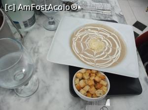 [P04] Restaurantul Motel Cinciș - supa cremă de ciuperci cu parmezan » foto by Dragoș_MD
 - 
<span class="allrVoted glyphicon glyphicon-heart hidden" id="av1317548"></span>
<a class="m-l-10 hidden" id="sv1317548" onclick="voting_Foto_DelVot(,1317548,12381)" role="button">șterge vot <span class="glyphicon glyphicon-remove"></span></a>
<a id="v91317548" class=" c-red"  onclick="voting_Foto_SetVot(1317548)" role="button"><span class="glyphicon glyphicon-heart-empty"></span> <b>LIKE</b> = Votează poza</a> <img class="hidden"  id="f1317548W9" src="/imagini/loader.gif" border="0" /><span class="AjErrMes hidden" id="e1317548ErM"></span>