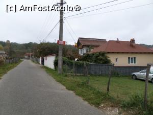 [P06] Pensiunea Casa Cucu. In dreapta se află parcarea.  » foto by Safta Radu
 - 
<span class="allrVoted glyphicon glyphicon-heart hidden" id="av802296"></span>
<a class="m-l-10 hidden" id="sv802296" onclick="voting_Foto_DelVot(,802296,12435)" role="button">șterge vot <span class="glyphicon glyphicon-remove"></span></a>
<a id="v9802296" class=" c-red"  onclick="voting_Foto_SetVot(802296)" role="button"><span class="glyphicon glyphicon-heart-empty"></span> <b>LIKE</b> = Votează poza</a> <img class="hidden"  id="f802296W9" src="/imagini/loader.gif" border="0" /><span class="AjErrMes hidden" id="e802296ErM"></span>