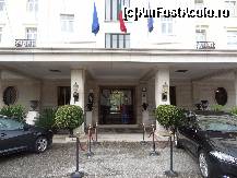 [P13] Intrarea principala din hotelul renumit Palas 5* » foto by Marian Preda
 - 
<span class="allrVoted glyphicon glyphicon-heart hidden" id="av492167"></span>
<a class="m-l-10 hidden" id="sv492167" onclick="voting_Foto_DelVot(,492167,12540)" role="button">șterge vot <span class="glyphicon glyphicon-remove"></span></a>
<a id="v9492167" class=" c-red"  onclick="voting_Foto_SetVot(492167)" role="button"><span class="glyphicon glyphicon-heart-empty"></span> <b>LIKE</b> = Votează poza</a> <img class="hidden"  id="f492167W9" src="/imagini/loader.gif" border="0" /><span class="AjErrMes hidden" id="e492167ErM"></span>