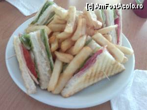 [P14] Club Sandwich 4,5 euro » foto by yarine
 - 
<span class="allrVoted glyphicon glyphicon-heart hidden" id="av357726"></span>
<a class="m-l-10 hidden" id="sv357726" onclick="voting_Foto_DelVot(,357726,12554)" role="button">șterge vot <span class="glyphicon glyphicon-remove"></span></a>
<a id="v9357726" class=" c-red"  onclick="voting_Foto_SetVot(357726)" role="button"><span class="glyphicon glyphicon-heart-empty"></span> <b>LIKE</b> = Votează poza</a> <img class="hidden"  id="f357726W9" src="/imagini/loader.gif" border="0" /><span class="AjErrMes hidden" id="e357726ErM"></span>