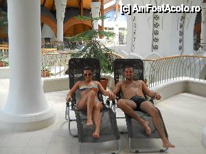 [P13] Un pic de rasfat, eu cu sotul meu :)  » foto by noi doi
 - 
<span class="allrVoted glyphicon glyphicon-heart hidden" id="av441827"></span>
<a class="m-l-10 hidden" id="sv441827" onclick="voting_Foto_DelVot(,441827,12576)" role="button">șterge vot <span class="glyphicon glyphicon-remove"></span></a>
<a id="v9441827" class=" c-red"  onclick="voting_Foto_SetVot(441827)" role="button"><span class="glyphicon glyphicon-heart-empty"></span> <b>LIKE</b> = Votează poza</a> <img class="hidden"  id="f441827W9" src="/imagini/loader.gif" border="0" /><span class="AjErrMes hidden" id="e441827ErM"></span>