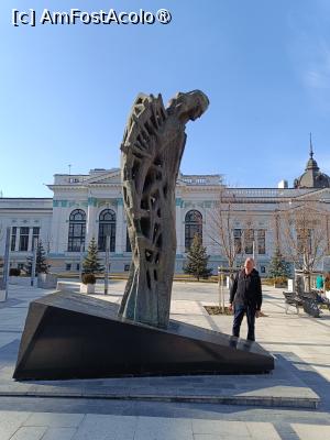 [P17] Chișinău, Monumentul lui Mihai Eminescu și în plan secund Sala cu Orgă » foto by mprofeanu
 - 
<span class="allrVoted glyphicon glyphicon-heart hidden" id="av1476972"></span>
<a class="m-l-10 hidden" id="sv1476972" onclick="voting_Foto_DelVot(,1476972,12581)" role="button">șterge vot <span class="glyphicon glyphicon-remove"></span></a>
<a id="v91476972" class=" c-red"  onclick="voting_Foto_SetVot(1476972)" role="button"><span class="glyphicon glyphicon-heart-empty"></span> <b>LIKE</b> = Votează poza</a> <img class="hidden"  id="f1476972W9" src="/imagini/loader.gif" border="0" /><span class="AjErrMes hidden" id="e1476972ErM"></span>