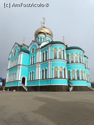 [P80] Ucraina, Mănăstirea Bănceni, Catedrala Sf. Treime cu 5 altare, imensă » foto by mprofeanu
 - 
<span class="allrVoted glyphicon glyphicon-heart hidden" id="av1477035"></span>
<a class="m-l-10 hidden" id="sv1477035" onclick="voting_Foto_DelVot(,1477035,12581)" role="button">șterge vot <span class="glyphicon glyphicon-remove"></span></a>
<a id="v91477035" class=" c-red"  onclick="voting_Foto_SetVot(1477035)" role="button"><span class="glyphicon glyphicon-heart-empty"></span> <b>LIKE</b> = Votează poza</a> <img class="hidden"  id="f1477035W9" src="/imagini/loader.gif" border="0" /><span class="AjErrMes hidden" id="e1477035ErM"></span>