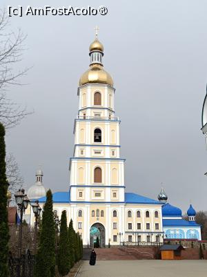 [P81] Ucraina, Mănăstirea Bănceni Clopotnița imensă și ea... » foto by mprofeanu
 - 
<span class="allrVoted glyphicon glyphicon-heart hidden" id="av1477036"></span>
<a class="m-l-10 hidden" id="sv1477036" onclick="voting_Foto_DelVot(,1477036,12581)" role="button">șterge vot <span class="glyphicon glyphicon-remove"></span></a>
<a id="v91477036" class=" c-red"  onclick="voting_Foto_SetVot(1477036)" role="button"><span class="glyphicon glyphicon-heart-empty"></span> <b>LIKE</b> = Votează poza</a> <img class="hidden"  id="f1477036W9" src="/imagini/loader.gif" border="0" /><span class="AjErrMes hidden" id="e1477036ErM"></span>