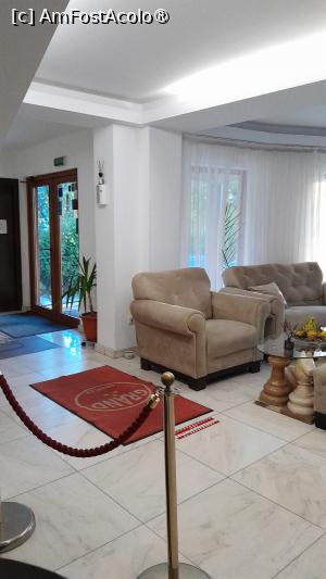 [P16] hol hotel, fotolii, obiecte de decor » foto by Yolanda
 - 
<span class="allrVoted glyphicon glyphicon-heart hidden" id="av1400552"></span>
<a class="m-l-10 hidden" id="sv1400552" onclick="voting_Foto_DelVot(,1400552,12610)" role="button">șterge vot <span class="glyphicon glyphicon-remove"></span></a>
<a id="v91400552" class=" c-red"  onclick="voting_Foto_SetVot(1400552)" role="button"><span class="glyphicon glyphicon-heart-empty"></span> <b>LIKE</b> = Votează poza</a> <img class="hidden"  id="f1400552W9" src="/imagini/loader.gif" border="0" /><span class="AjErrMes hidden" id="e1400552ErM"></span>