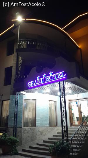 [P22] intrare hotel » foto by Yolanda
 - 
<span class="allrVoted glyphicon glyphicon-heart hidden" id="av1400558"></span>
<a class="m-l-10 hidden" id="sv1400558" onclick="voting_Foto_DelVot(,1400558,12610)" role="button">șterge vot <span class="glyphicon glyphicon-remove"></span></a>
<a id="v91400558" class=" c-red"  onclick="voting_Foto_SetVot(1400558)" role="button"><span class="glyphicon glyphicon-heart-empty"></span> <b>LIKE</b> = Votează poza</a> <img class="hidden"  id="f1400558W9" src="/imagini/loader.gif" border="0" /><span class="AjErrMes hidden" id="e1400558ErM"></span>