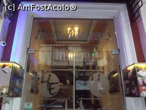 [P28] Uşa intrării în Hotel Emporikon » foto by irinad
 - 
<span class="allrVoted glyphicon glyphicon-heart hidden" id="av821166"></span>
<a class="m-l-10 hidden" id="sv821166" onclick="voting_Foto_DelVot(,821166,12612)" role="button">șterge vot <span class="glyphicon glyphicon-remove"></span></a>
<a id="v9821166" class=" c-red"  onclick="voting_Foto_SetVot(821166)" role="button"><span class="glyphicon glyphicon-heart-empty"></span> <b>LIKE</b> = Votează poza</a> <img class="hidden"  id="f821166W9" src="/imagini/loader.gif" border="0" /><span class="AjErrMes hidden" id="e821166ErM"></span>