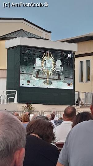 [P25] sanctuarul Fecioarei Maria » foto by Yolanda
 - 
<span class="allrVoted glyphicon glyphicon-heart hidden" id="av1396492"></span>
<a class="m-l-10 hidden" id="sv1396492" onclick="voting_Foto_DelVot(,1396492,12619)" role="button">șterge vot <span class="glyphicon glyphicon-remove"></span></a>
<a id="v91396492" class=" c-red"  onclick="voting_Foto_SetVot(1396492)" role="button"><span class="glyphicon glyphicon-heart-empty"></span> <b>LIKE</b> = Votează poza</a> <img class="hidden"  id="f1396492W9" src="/imagini/loader.gif" border="0" /><span class="AjErrMes hidden" id="e1396492ErM"></span>
