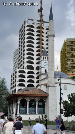 [P37] Tirana, un oras ce vrea sa scape de urmele trecutului » foto by Yolanda
 - 
<span class="allrVoted glyphicon glyphicon-heart hidden" id="av1396504"></span>
<a class="m-l-10 hidden" id="sv1396504" onclick="voting_Foto_DelVot(,1396504,12619)" role="button">șterge vot <span class="glyphicon glyphicon-remove"></span></a>
<a id="v91396504" class=" c-red"  onclick="voting_Foto_SetVot(1396504)" role="button"><span class="glyphicon glyphicon-heart-empty"></span> <b>LIKE</b> = Votează poza</a> <img class="hidden"  id="f1396504W9" src="/imagini/loader.gif" border="0" /><span class="AjErrMes hidden" id="e1396504ErM"></span>