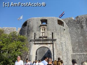 [P14] Dubrovnik (intrare in oras)  » foto by titus29
 - 
<span class="allrVoted glyphicon glyphicon-heart hidden" id="av906223"></span>
<a class="m-l-10 hidden" id="sv906223" onclick="voting_Foto_DelVot(,906223,12619)" role="button">șterge vot <span class="glyphicon glyphicon-remove"></span></a>
<a id="v9906223" class=" c-red"  onclick="voting_Foto_SetVot(906223)" role="button"><span class="glyphicon glyphicon-heart-empty"></span> <b>LIKE</b> = Votează poza</a> <img class="hidden"  id="f906223W9" src="/imagini/loader.gif" border="0" /><span class="AjErrMes hidden" id="e906223ErM"></span>