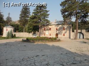 [P23] Cetinje » foto by titus29
 - 
<span class="allrVoted glyphicon glyphicon-heart hidden" id="av906232"></span>
<a class="m-l-10 hidden" id="sv906232" onclick="voting_Foto_DelVot(,906232,12619)" role="button">șterge vot <span class="glyphicon glyphicon-remove"></span></a>
<a id="v9906232" class=" c-red"  onclick="voting_Foto_SetVot(906232)" role="button"><span class="glyphicon glyphicon-heart-empty"></span> <b>LIKE</b> = Votează poza</a> <img class="hidden"  id="f906232W9" src="/imagini/loader.gif" border="0" /><span class="AjErrMes hidden" id="e906232ErM"></span>