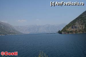 [P19] Golful Kotor, văzut de undeva între Bijela şi Morinj.  » foto by Costi
 - 
<span class="allrVoted glyphicon glyphicon-heart hidden" id="av360662"></span>
<a class="m-l-10 hidden" id="sv360662" onclick="voting_Foto_DelVot(,360662,12619)" role="button">șterge vot <span class="glyphicon glyphicon-remove"></span></a>
<a id="v9360662" class=" c-red"  onclick="voting_Foto_SetVot(360662)" role="button"><span class="glyphicon glyphicon-heart-empty"></span> <b>LIKE</b> = Votează poza</a> <img class="hidden"  id="f360662W9" src="/imagini/loader.gif" border="0" /><span class="AjErrMes hidden" id="e360662ErM"></span>