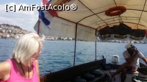 [P11] Cu barca și simpaticul său căpitan pe lacul Ohrid.  » foto by marnicpop
 - 
<span class="allrVoted glyphicon glyphicon-heart hidden" id="av906265"></span>
<a class="m-l-10 hidden" id="sv906265" onclick="voting_Foto_DelVot(,906265,12619)" role="button">șterge vot <span class="glyphicon glyphicon-remove"></span></a>
<a id="v9906265" class=" c-red"  onclick="voting_Foto_SetVot(906265)" role="button"><span class="glyphicon glyphicon-heart-empty"></span> <b>LIKE</b> = Votează poza</a> <img class="hidden"  id="f906265W9" src="/imagini/loader.gif" border="0" /><span class="AjErrMes hidden" id="e906265ErM"></span>