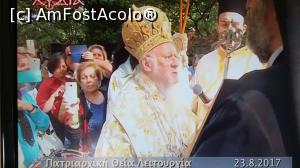 [P45] Tot la Lithotopos am surprins această imagine TV de la o slujbă bisericească importantă. Priviți la enoriașele din spatele preotului. Când o să vedem și noi la slujbele noastre așa ceva? Importantă este însă Credința, chiar dacă o ”ornăm” cu neutrele cuceriri ale tehnologiei » foto by marnicpop
 - 
<span class="allrVoted glyphicon glyphicon-heart hidden" id="av906332"></span>
<a class="m-l-10 hidden" id="sv906332" onclick="voting_Foto_DelVot(,906332,12619)" role="button">șterge vot <span class="glyphicon glyphicon-remove"></span></a>
<a id="v9906332" class=" c-red"  onclick="voting_Foto_SetVot(906332)" role="button"><span class="glyphicon glyphicon-heart-empty"></span> <b>LIKE</b> = Votează poza</a> <img class="hidden"  id="f906332W9" src="/imagini/loader.gif" border="0" /><span class="AjErrMes hidden" id="e906332ErM"></span>