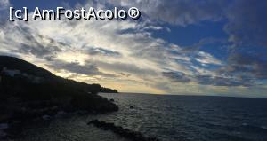 [P05] Porto d'Ischia » foto by LianaA
 - 
<span class="allrVoted glyphicon glyphicon-heart hidden" id="av789983"></span>
<a class="m-l-10 hidden" id="sv789983" onclick="voting_Foto_DelVot(,789983,12624)" role="button">șterge vot <span class="glyphicon glyphicon-remove"></span></a>
<a id="v9789983" class=" c-red"  onclick="voting_Foto_SetVot(789983)" role="button"><span class="glyphicon glyphicon-heart-empty"></span> <b>LIKE</b> = Votează poza</a> <img class="hidden"  id="f789983W9" src="/imagini/loader.gif" border="0" /><span class="AjErrMes hidden" id="e789983ErM"></span>