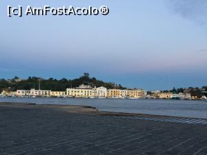 [P06] Porto d'Ischia » foto by LianaA
 - 
<span class="allrVoted glyphicon glyphicon-heart hidden" id="av789985"></span>
<a class="m-l-10 hidden" id="sv789985" onclick="voting_Foto_DelVot(,789985,12624)" role="button">șterge vot <span class="glyphicon glyphicon-remove"></span></a>
<a id="v9789985" class=" c-red"  onclick="voting_Foto_SetVot(789985)" role="button"><span class="glyphicon glyphicon-heart-empty"></span> <b>LIKE</b> = Votează poza</a> <img class="hidden"  id="f789985W9" src="/imagini/loader.gif" border="0" /><span class="AjErrMes hidden" id="e789985ErM"></span>