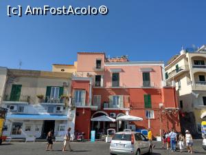 [P30] Ischia Ponte și Piazzale Aragonese.  » foto by maryka
 - 
<span class="allrVoted glyphicon glyphicon-heart hidden" id="av1090302"></span>
<a class="m-l-10 hidden" id="sv1090302" onclick="voting_Foto_DelVot(,1090302,12624)" role="button">șterge vot <span class="glyphicon glyphicon-remove"></span></a>
<a id="v91090302" class=" c-red"  onclick="voting_Foto_SetVot(1090302)" role="button"><span class="glyphicon glyphicon-heart-empty"></span> <b>LIKE</b> = Votează poza</a> <img class="hidden"  id="f1090302W9" src="/imagini/loader.gif" border="0" /><span class="AjErrMes hidden" id="e1090302ErM"></span>