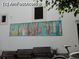 [P40] Frescă superbă pe peretele lateral al Chiesei Dello Spirito Santo, Ischia Ponte.  » foto by maryka
 - 
<span class="allrVoted glyphicon glyphicon-heart hidden" id="av1090312"></span>
<a class="m-l-10 hidden" id="sv1090312" onclick="voting_Foto_DelVot(,1090312,12624)" role="button">șterge vot <span class="glyphicon glyphicon-remove"></span></a>
<a id="v91090312" class=" c-red"  onclick="voting_Foto_SetVot(1090312)" role="button"><span class="glyphicon glyphicon-heart-empty"></span> <b>LIKE</b> = Votează poza</a> <img class="hidden"  id="f1090312W9" src="/imagini/loader.gif" border="0" /><span class="AjErrMes hidden" id="e1090312ErM"></span>