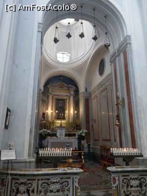 [P52] Altar lateral din catedrală, Ischia Ponte.  » foto by maryka
 - 
<span class="allrVoted glyphicon glyphicon-heart hidden" id="av1090324"></span>
<a class="m-l-10 hidden" id="sv1090324" onclick="voting_Foto_DelVot(,1090324,12624)" role="button">șterge vot <span class="glyphicon glyphicon-remove"></span></a>
<a id="v91090324" class=" c-red"  onclick="voting_Foto_SetVot(1090324)" role="button"><span class="glyphicon glyphicon-heart-empty"></span> <b>LIKE</b> = Votează poza</a> <img class="hidden"  id="f1090324W9" src="/imagini/loader.gif" border="0" /><span class="AjErrMes hidden" id="e1090324ErM"></span>