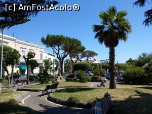 [P05] Barano, Piazza San Rocco, între cele două biserici.  » foto by maryka
 - 
<span class="allrVoted glyphicon glyphicon-heart hidden" id="av1096294"></span>
<a class="m-l-10 hidden" id="sv1096294" onclick="voting_Foto_DelVot(,1096294,12624)" role="button">șterge vot <span class="glyphicon glyphicon-remove"></span></a>
<a id="v91096294" class=" c-red"  onclick="voting_Foto_SetVot(1096294)" role="button"><span class="glyphicon glyphicon-heart-empty"></span> <b>LIKE</b> = Votează poza</a> <img class="hidden"  id="f1096294W9" src="/imagini/loader.gif" border="0" /><span class="AjErrMes hidden" id="e1096294ErM"></span>