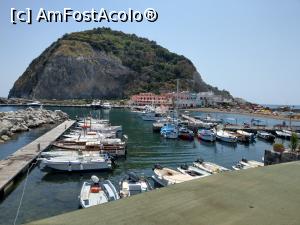 [P59] Sant 'Angelo, văzut din port. » foto by maryka
 - 
<span class="allrVoted glyphicon glyphicon-heart hidden" id="av1096349"></span>
<a class="m-l-10 hidden" id="sv1096349" onclick="voting_Foto_DelVot(,1096349,12624)" role="button">șterge vot <span class="glyphicon glyphicon-remove"></span></a>
<a id="v91096349" class=" c-red"  onclick="voting_Foto_SetVot(1096349)" role="button"><span class="glyphicon glyphicon-heart-empty"></span> <b>LIKE</b> = Votează poza</a> <img class="hidden"  id="f1096349W9" src="/imagini/loader.gif" border="0" /><span class="AjErrMes hidden" id="e1096349ErM"></span>