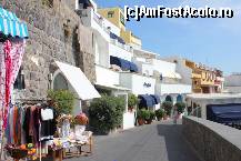 [P10] Unul din frumoasele hoteluri din staținea Sant Angelo.  » foto by gettutza
 - 
<span class="allrVoted glyphicon glyphicon-heart hidden" id="av492446"></span>
<a class="m-l-10 hidden" id="sv492446" onclick="voting_Foto_DelVot(,492446,12624)" role="button">șterge vot <span class="glyphicon glyphicon-remove"></span></a>
<a id="v9492446" class=" c-red"  onclick="voting_Foto_SetVot(492446)" role="button"><span class="glyphicon glyphicon-heart-empty"></span> <b>LIKE</b> = Votează poza</a> <img class="hidden"  id="f492446W9" src="/imagini/loader.gif" border="0" /><span class="AjErrMes hidden" id="e492446ErM"></span>