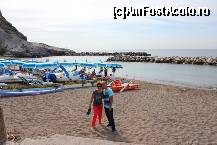 [P21] Pe plaja din Sant Angelo.  » foto by gettutza
 - 
<span class="allrVoted glyphicon glyphicon-heart hidden" id="av492457"></span>
<a class="m-l-10 hidden" id="sv492457" onclick="voting_Foto_DelVot(,492457,12624)" role="button">șterge vot <span class="glyphicon glyphicon-remove"></span></a>
<a id="v9492457" class=" c-red"  onclick="voting_Foto_SetVot(492457)" role="button"><span class="glyphicon glyphicon-heart-empty"></span> <b>LIKE</b> = Votează poza</a> <img class="hidden"  id="f492457W9" src="/imagini/loader.gif" border="0" /><span class="AjErrMes hidden" id="e492457ErM"></span>