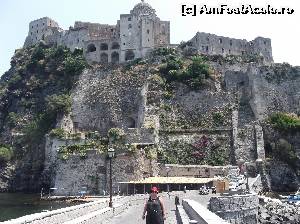 [P51] Castelul Aragonez » foto by balasa violeta
 - 
<span class="allrVoted glyphicon glyphicon-heart hidden" id="av640297"></span>
<a class="m-l-10 hidden" id="sv640297" onclick="voting_Foto_DelVot(,640297,12624)" role="button">șterge vot <span class="glyphicon glyphicon-remove"></span></a>
<a id="v9640297" class=" c-red"  onclick="voting_Foto_SetVot(640297)" role="button"><span class="glyphicon glyphicon-heart-empty"></span> <b>LIKE</b> = Votează poza</a> <img class="hidden"  id="f640297W9" src="/imagini/loader.gif" border="0" /><span class="AjErrMes hidden" id="e640297ErM"></span>