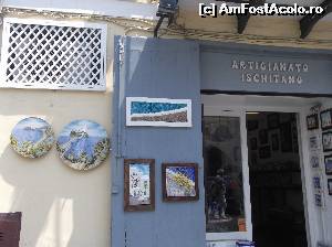 [P08] Ischia Ponte - magazin traditional!  » foto by balasa violeta
 - 
<span class="allrVoted glyphicon glyphicon-heart hidden" id="av640254"></span>
<a class="m-l-10 hidden" id="sv640254" onclick="voting_Foto_DelVot(,640254,12624)" role="button">șterge vot <span class="glyphicon glyphicon-remove"></span></a>
<a id="v9640254" class=" c-red"  onclick="voting_Foto_SetVot(640254)" role="button"><span class="glyphicon glyphicon-heart-empty"></span> <b>LIKE</b> = Votează poza</a> <img class="hidden"  id="f640254W9" src="/imagini/loader.gif" border="0" /><span class="AjErrMes hidden" id="e640254ErM"></span>