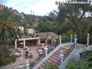 [P02] terasa in Paleokastrita langa hotel Akrotiri » foto by mogly
 - 
<span class="allrVoted glyphicon glyphicon-heart hidden" id="av640761"></span>
<a class="m-l-10 hidden" id="sv640761" onclick="voting_Foto_DelVot(,640761,12630)" role="button">șterge vot <span class="glyphicon glyphicon-remove"></span></a>
<a id="v9640761" class=" c-red"  onclick="voting_Foto_SetVot(640761)" role="button"><span class="glyphicon glyphicon-heart-empty"></span> <b>LIKE</b> = Votează poza</a> <img class="hidden"  id="f640761W9" src="/imagini/loader.gif" border="0" /><span class="AjErrMes hidden" id="e640761ErM"></span>