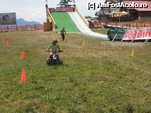 [P20] Cu atv-ul la plimbare prin Fun Park » foto by pepsi70ro
 - 
<span class="allrVoted glyphicon glyphicon-heart hidden" id="av361205"></span>
<a class="m-l-10 hidden" id="sv361205" onclick="voting_Foto_DelVot(,361205,12639)" role="button">șterge vot <span class="glyphicon glyphicon-remove"></span></a>
<a id="v9361205" class=" c-red"  onclick="voting_Foto_SetVot(361205)" role="button"><span class="glyphicon glyphicon-heart-empty"></span> <b>LIKE</b> = Votează poza</a> <img class="hidden"  id="f361205W9" src="/imagini/loader.gif" border="0" /><span class="AjErrMes hidden" id="e361205ErM"></span>